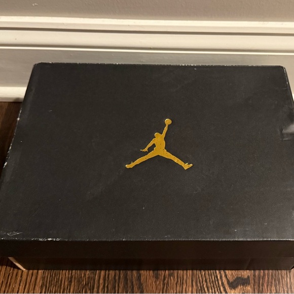 Air Jordan 1 mid (GS) True blue 5.5Y - Picture 7 of 7